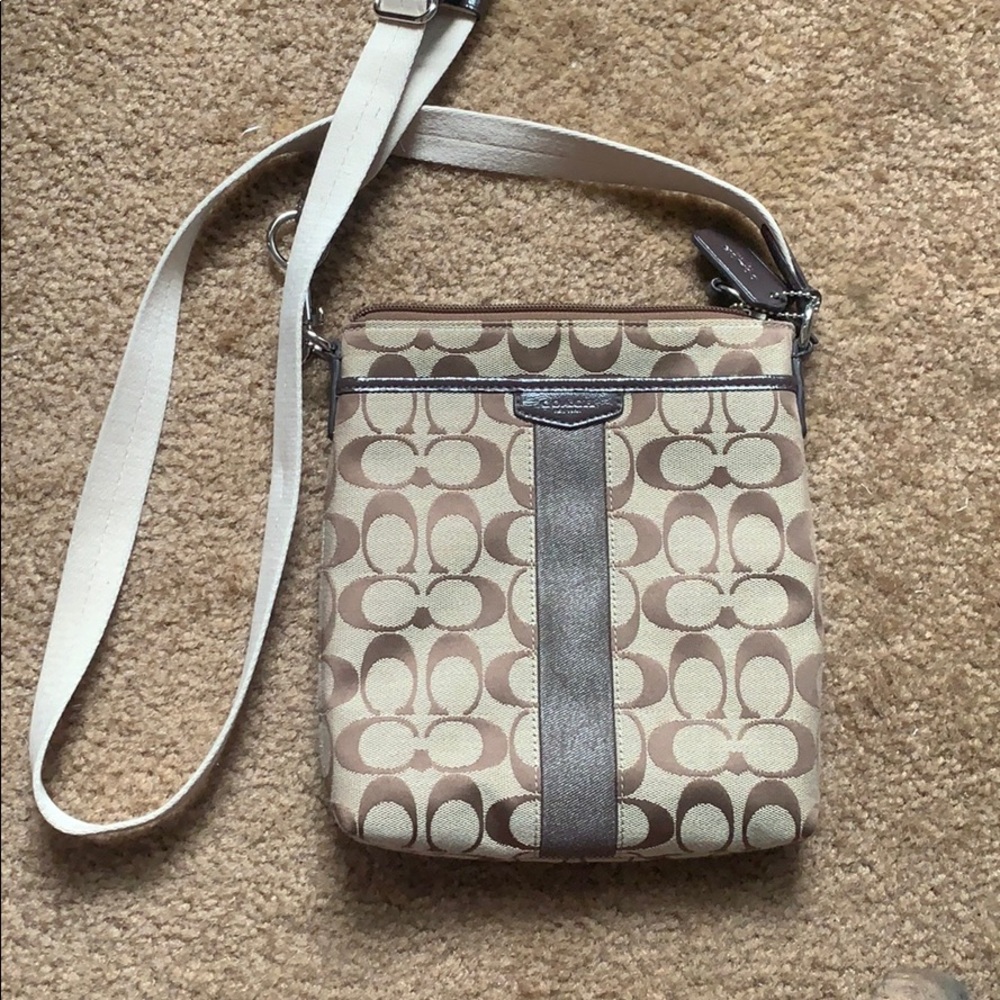 Brown /tan coach purse